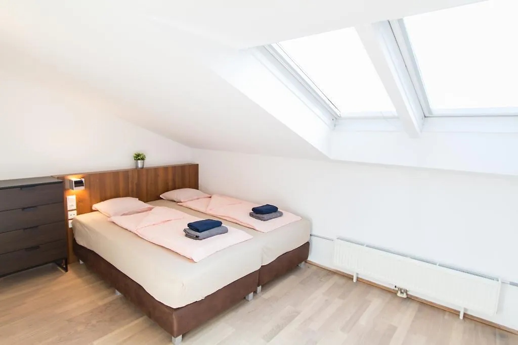 Leonhard Apartments Vienna 0*,